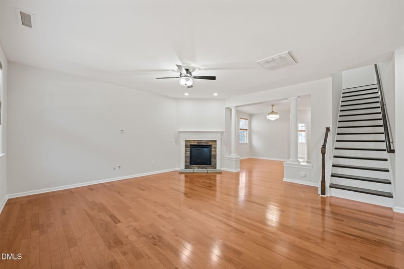 721 Hewespoint Ct, Cary, NC 27519