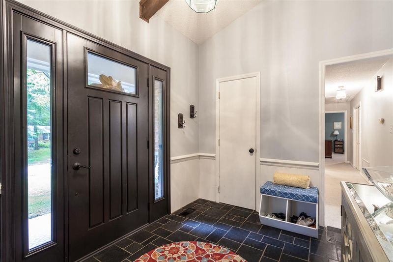 721 Hunting Ridge Rd, Raleigh, NC 27615