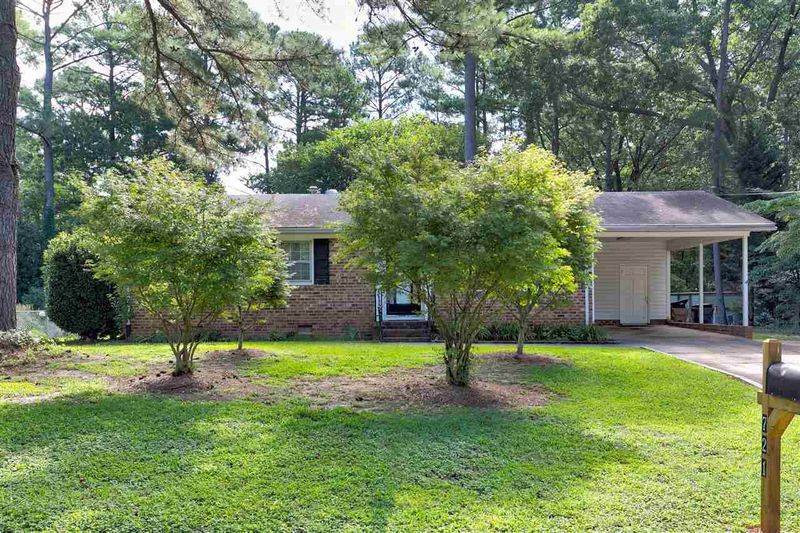 721 Merrie Rd, Raleigh, NC 27606