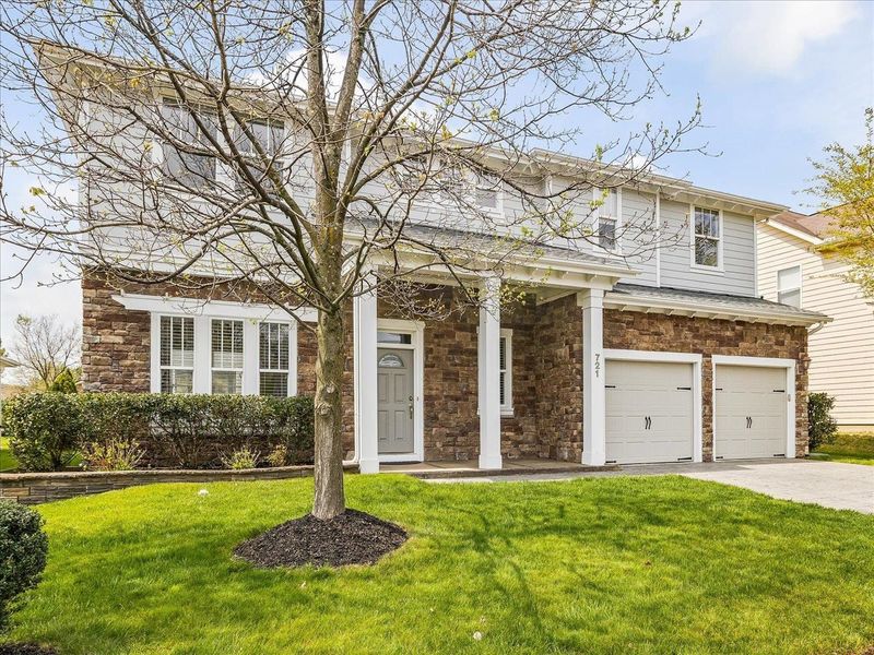 721 Pierside Dr, Cary, NC 27519