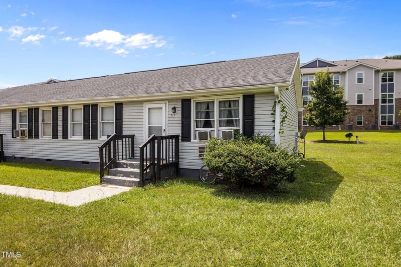 721 Privette St, Zebulon, NC 27597