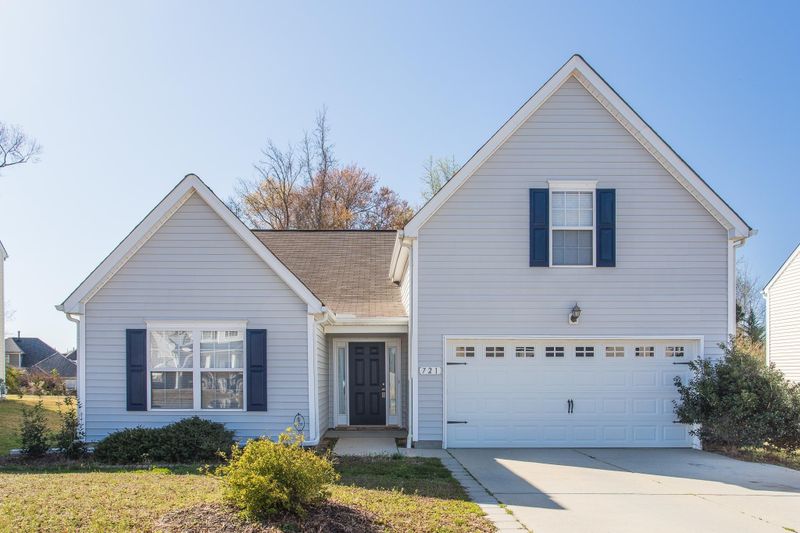 721 Sequoia Ridge Dr, Fuquay Varina, NC 27526