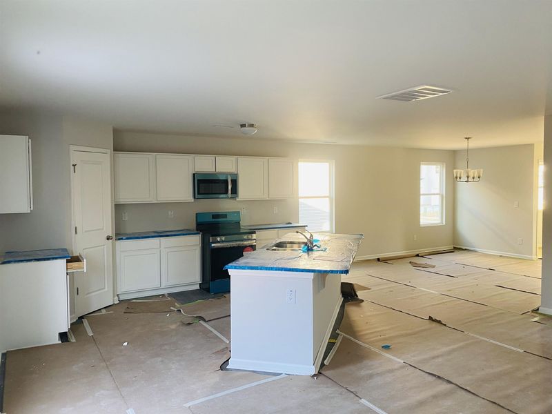 721 Spellbrook Rd, Zebulon, NC 27597