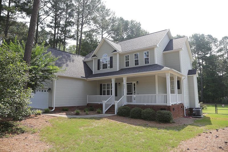 721 Winfred Dr, Raleigh, NC 27603