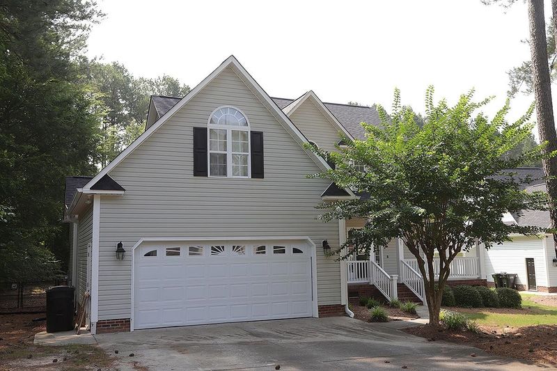 721 Winfred Dr, Raleigh, NC 27603