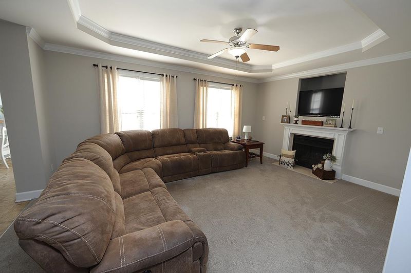 721 Winfred Dr, Raleigh, NC 27603