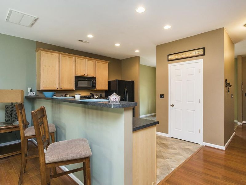 7210 F Olmstead Dr, Burlington, NC 27215