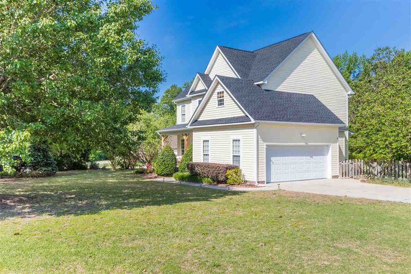 7212 Ladora Dr, Willow Springs, NC 27592