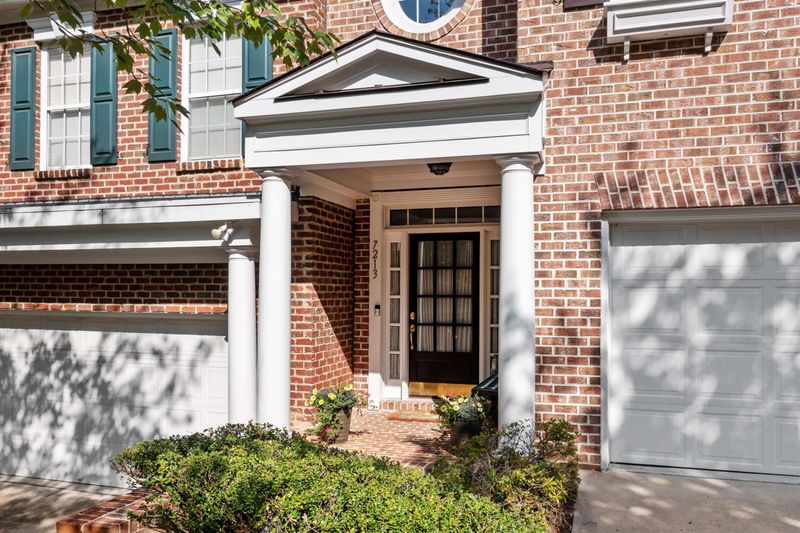 7213 Summit Waters Ln, Raleigh, NC 27613