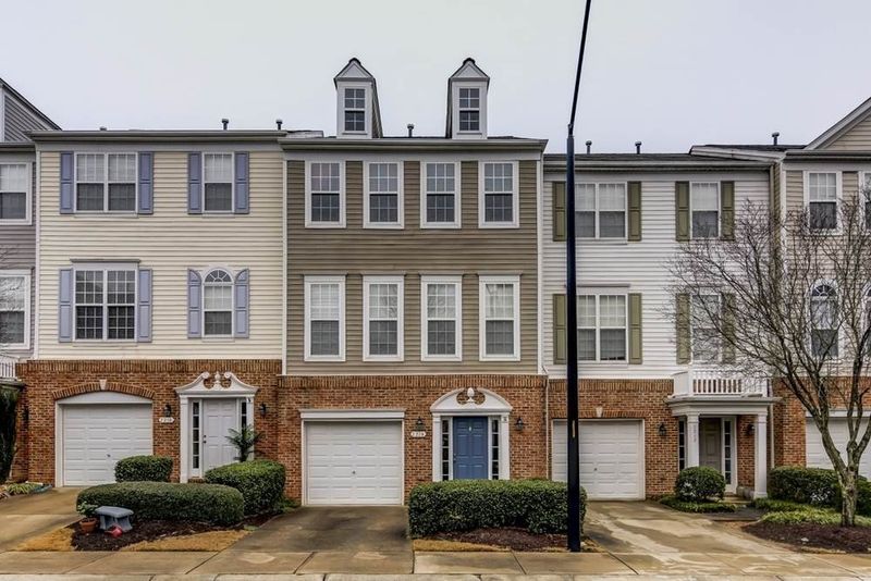 7214 Galon Glen Rd, Raleigh, NC 27613