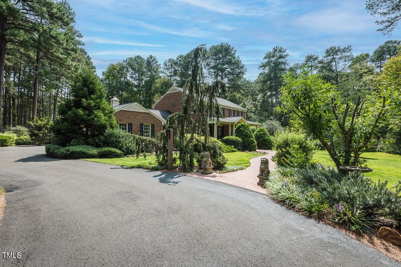 7214 Sunrise Rd, Chapel Hill, NC 27514