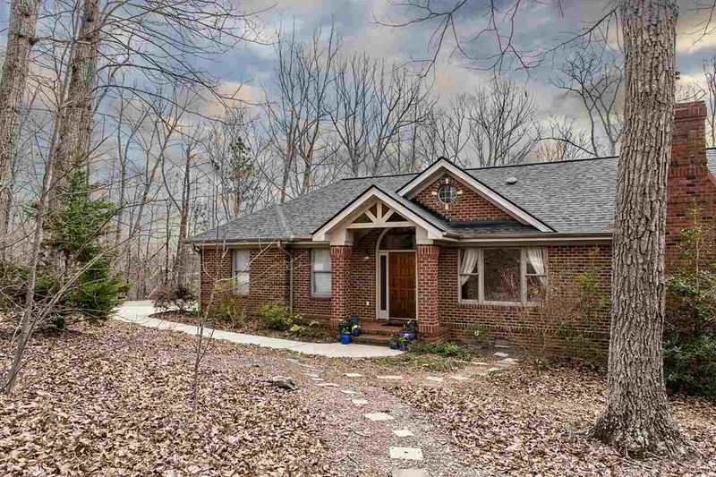 7216 Crescent Ridge Dr, Chapel Hill, NC 27516