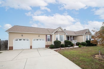 7217 Blannie Farms Ln, Willow Springs, NC 27592