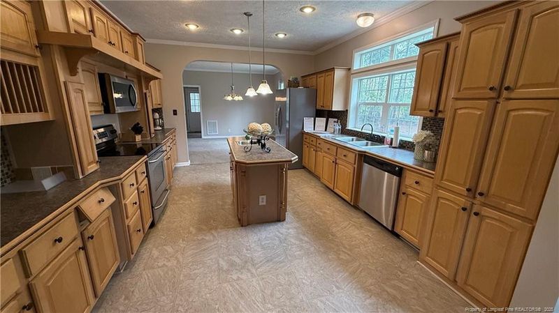 7219 Sheriff Watson Rd, Sanford, NC 27332
