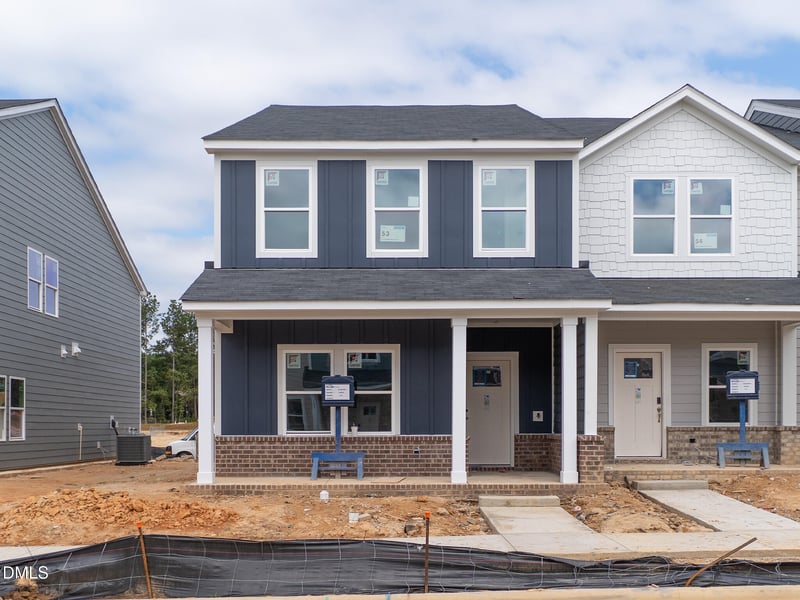 722 Chandler Stone Dr, Zebulon, NC 27597