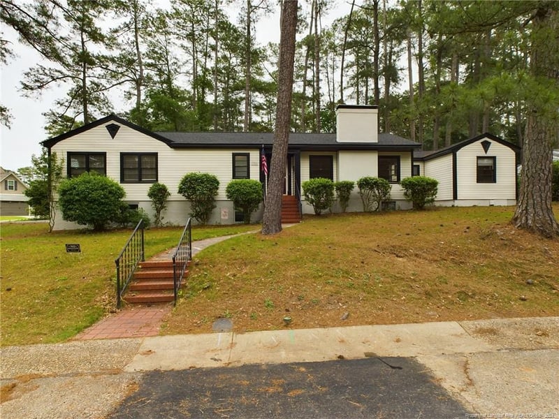 722 Glenwood Dr, Fayetteville, NC 28305