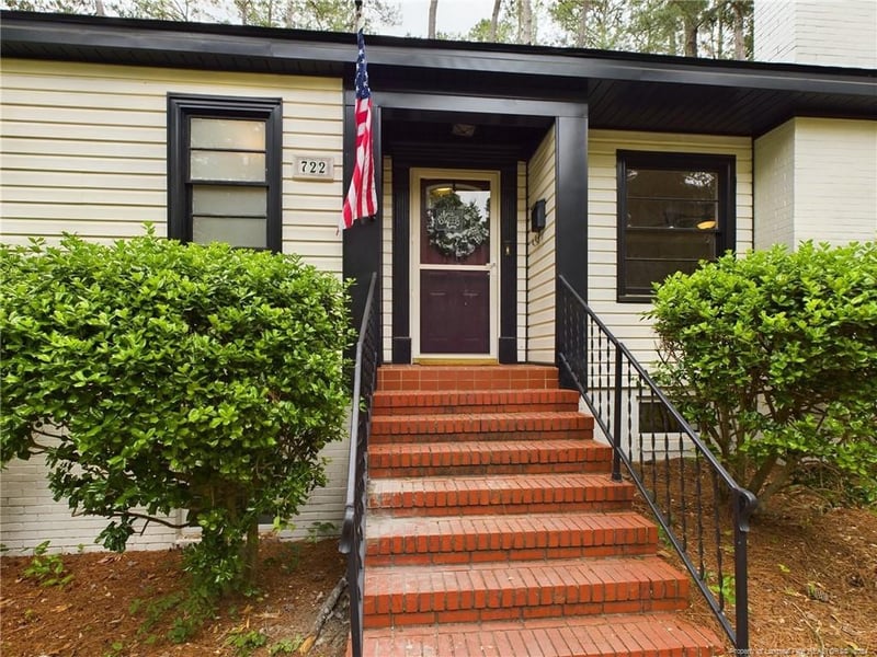 722 Glenwood Dr, Fayetteville, NC 28305