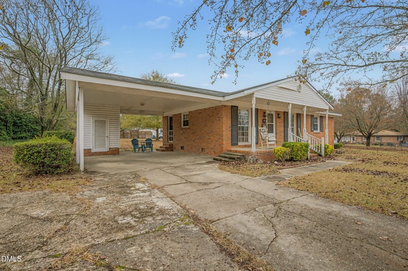 722 Hilton Dr, Fayetteville, NC 28311