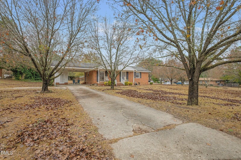 722 Hilton Dr, Fayetteville, NC 28311