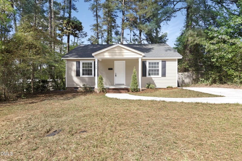 722 Kooler Cir, Fayetteville, NC 28305