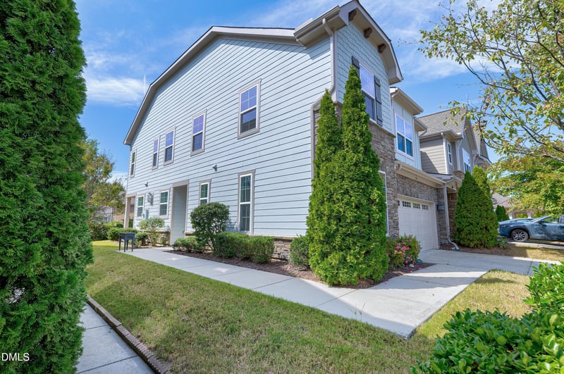 722 Mcrae Rd, Cary, NC 27519
