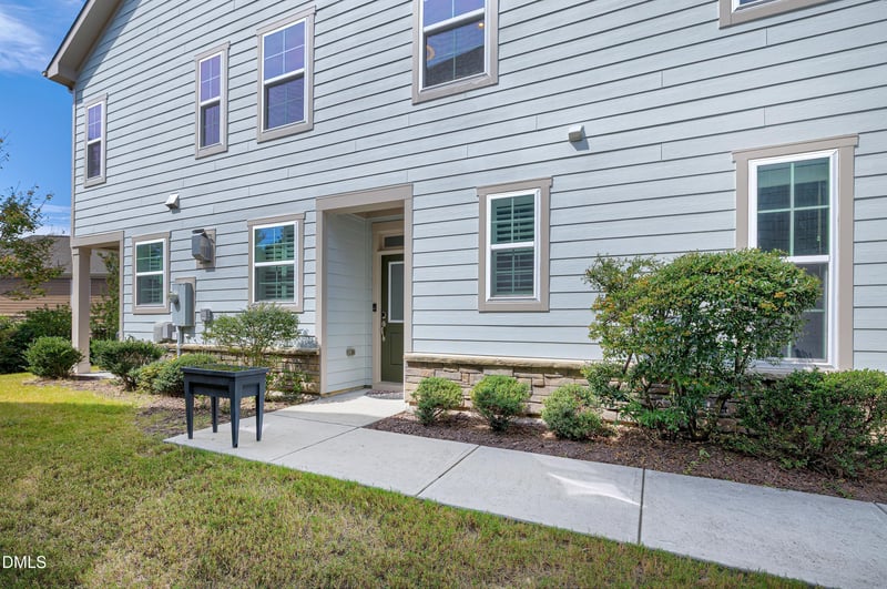 722 Mcrae Rd, Cary, NC 27519