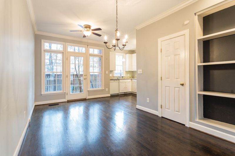 722 Parkham Ln, Raleigh, NC 27603