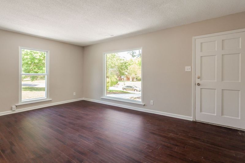 722 Rippling Stream Rd, Durham, NC 27704