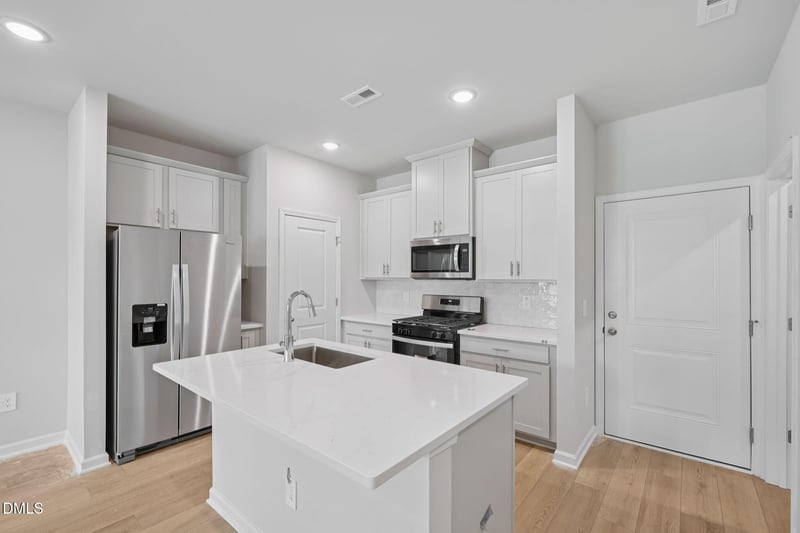 722 Southland Dr, Zebulon, NC 27597
