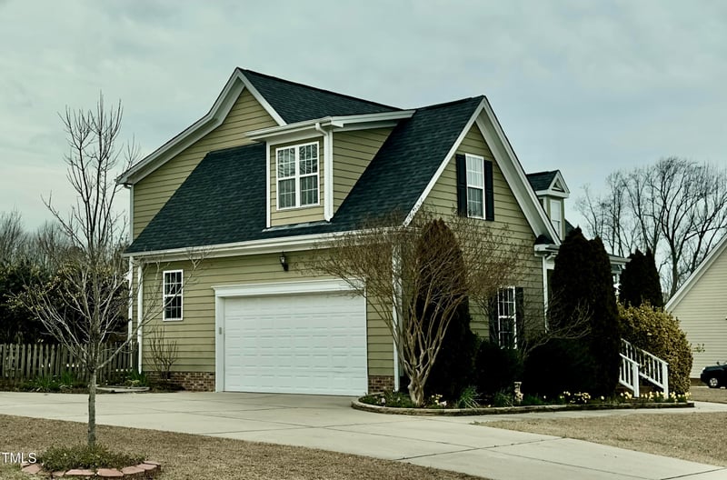 7220 Blue Juniper Ct, Fuquay Varina, NC 27526