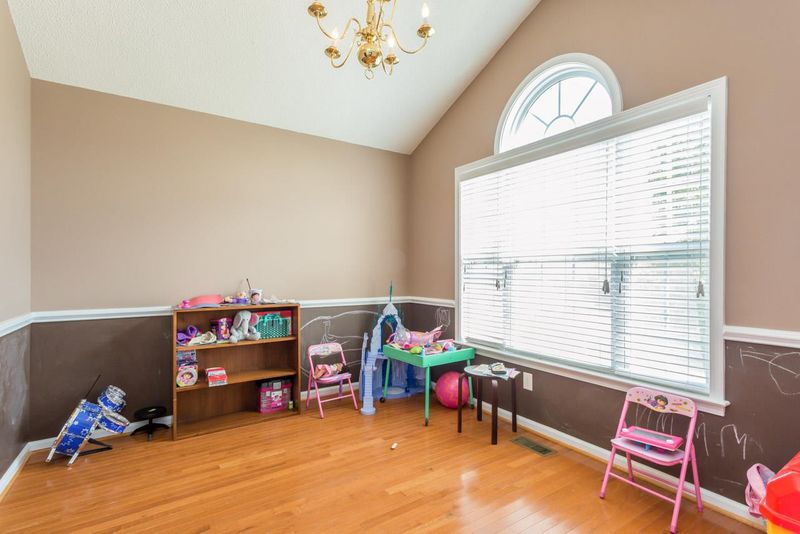 7220 Messenger Dr, Willow Springs, NC 27592