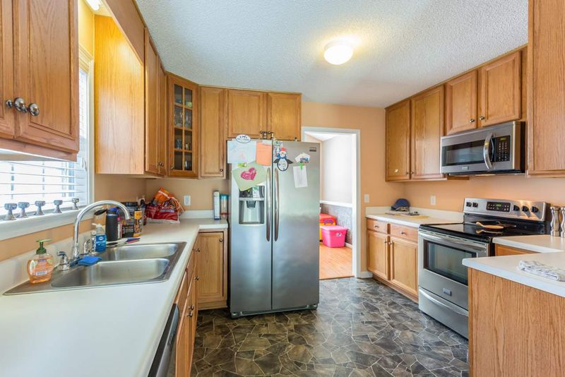 7220 Messenger Dr, Willow Springs, NC 27592