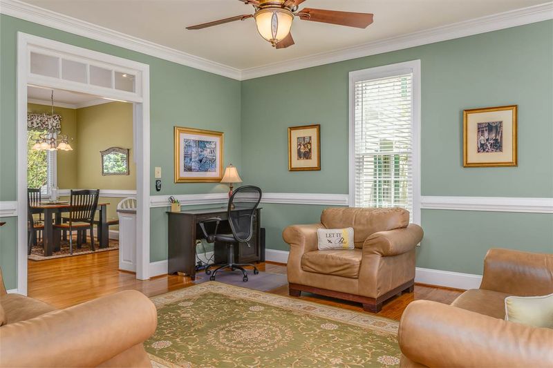 7221 Dime Dr, Raleigh, NC 27606