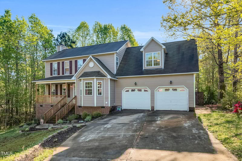 7221 Messenger Dr, Willow Springs, NC 27592