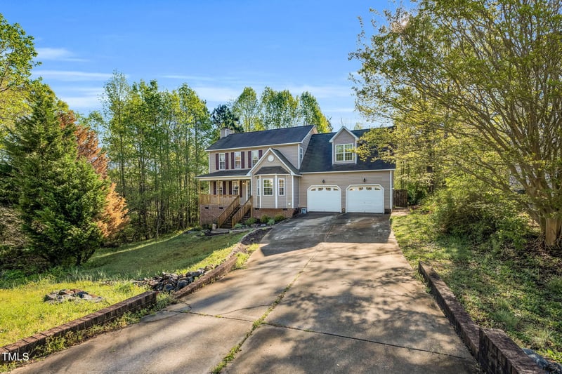 7221 Messenger Dr, Willow Springs, NC 27592