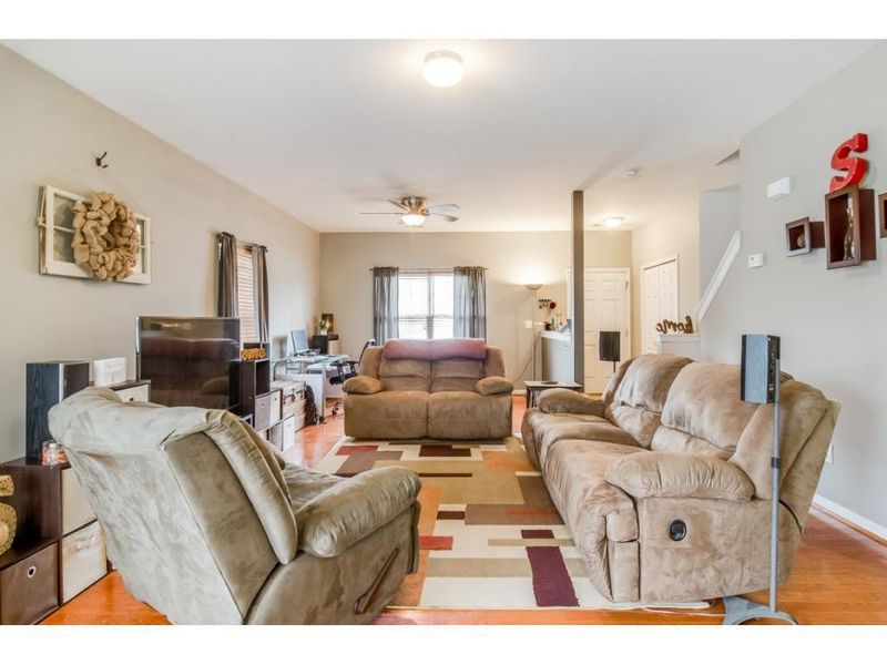 7221 Olmstead Dr, Burlington, NC 27215