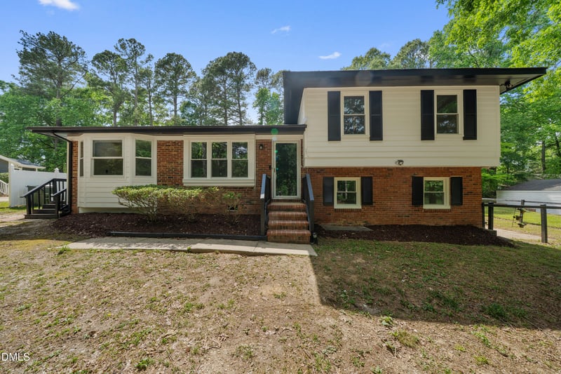 7221 Pilgrim Rd, Raleigh, NC 27616