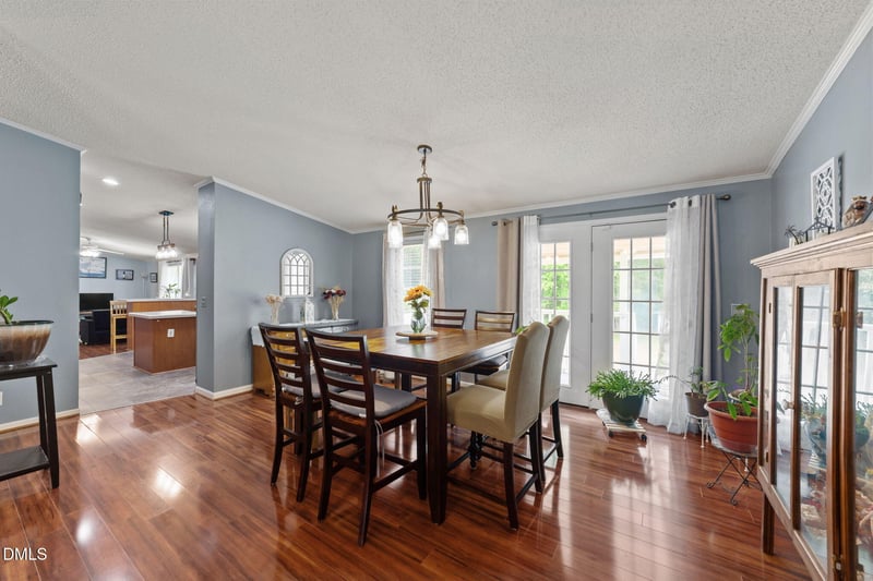 7229 Pecan Tree St, Willow Springs, NC 27592