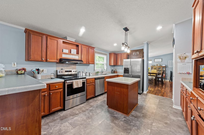 7229 Pecan Tree St, Willow Springs, NC 27592