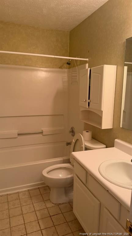 7229 Tollhouse Dr, Fayetteville, NC 28314