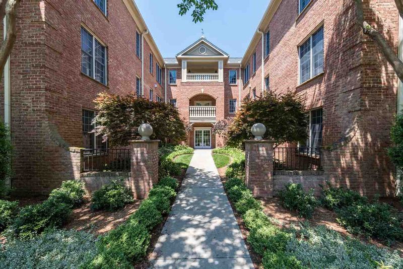 723 W Barbee Chapel Rd #723, Chapel Hill, NC 27517