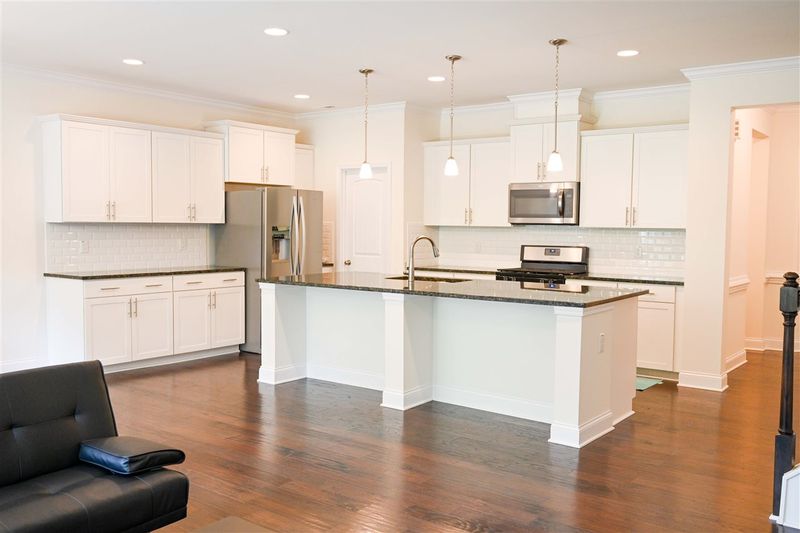723 Newlyn Dr, Raleigh, NC 27606