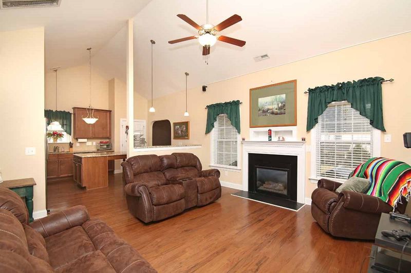 723 Silk Tree Tc, Fuquay Varina, NC 27526