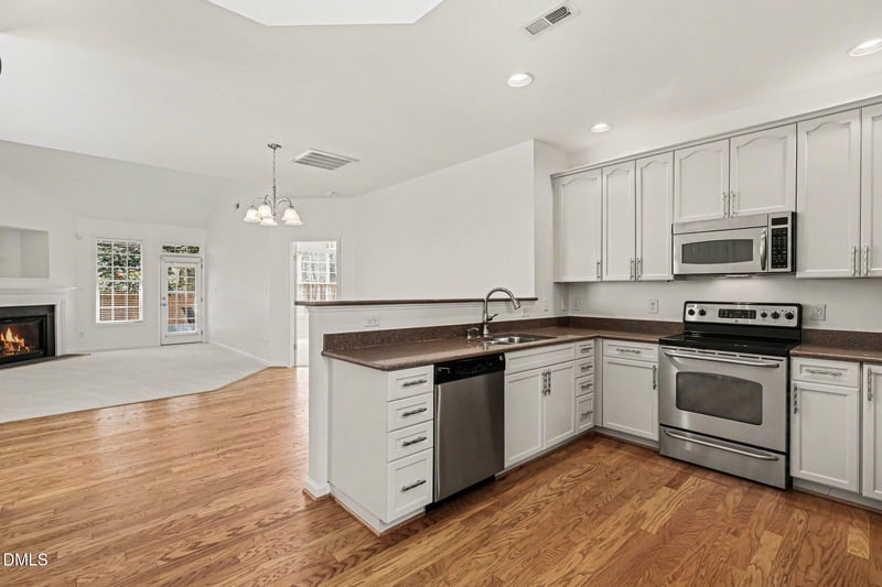 723 Swan Neck Ln, Raleigh, NC 27615
