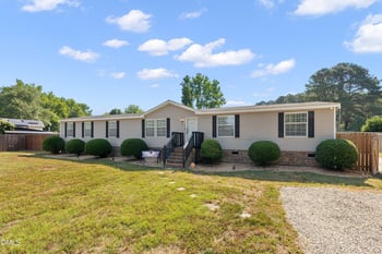 7232 Campsite Dr, Wendell, NC 27591
