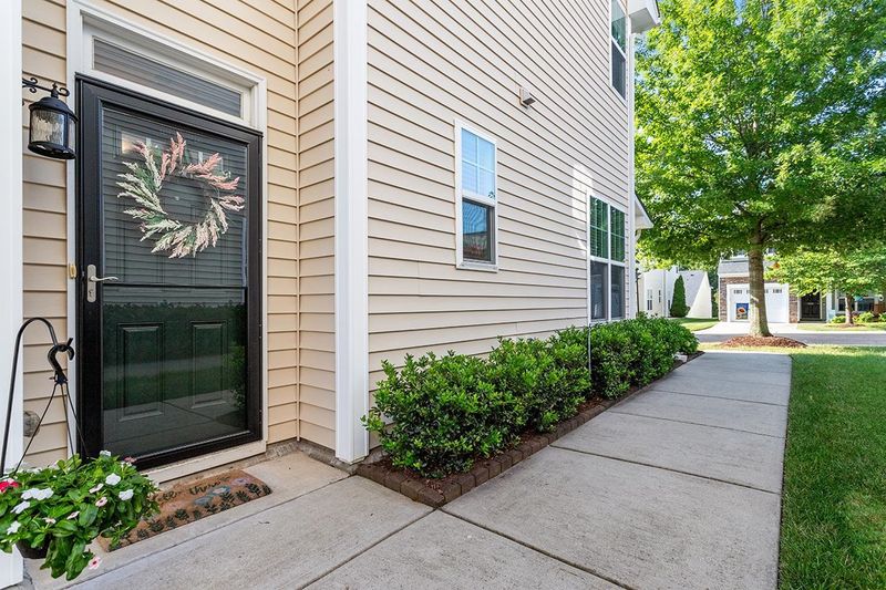 7232 Ladbrooke St, Raleigh, NC 27617