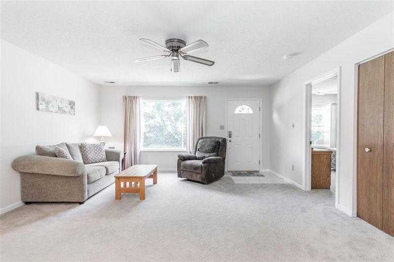 7233 Berkshire Downs Dr, Raleigh, NC 27616