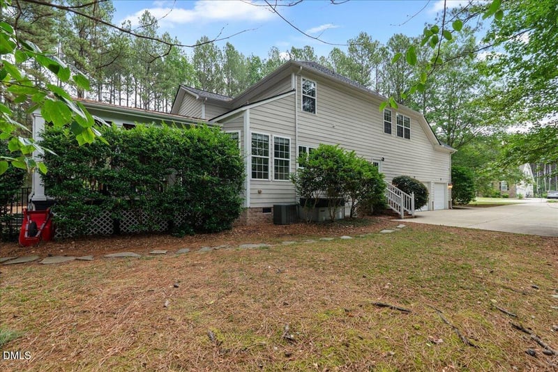 7233 Loblolly Pine Dr, Raleigh, NC 27614