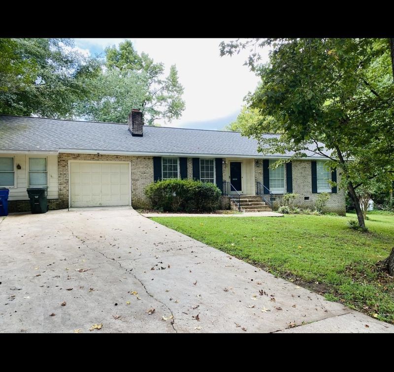 7237 Ashley Dr, Raleigh, NC 27616