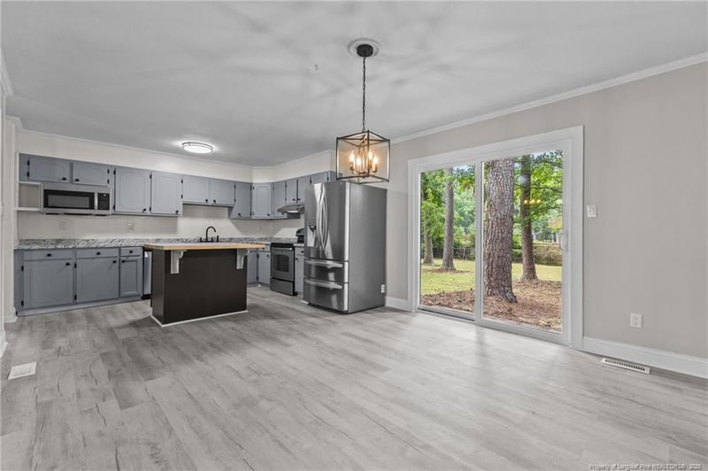 7238 Ainsley St, Fayetteville, NC 28314